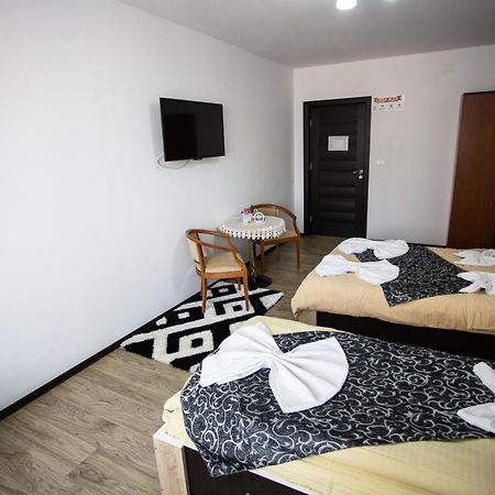 Hotel Casa Alex Târgu Jiu Zewnętrze zdjęcie