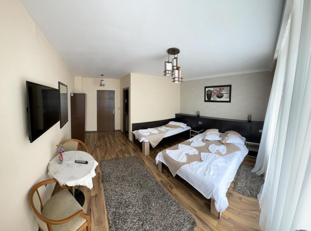 Hotel Casa Alex Târgu Jiu Zewnętrze zdjęcie