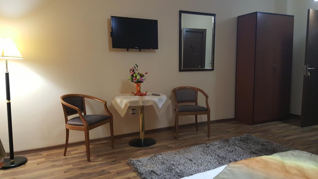 Hotel Casa Alex Târgu Jiu Pokój zdjęcie