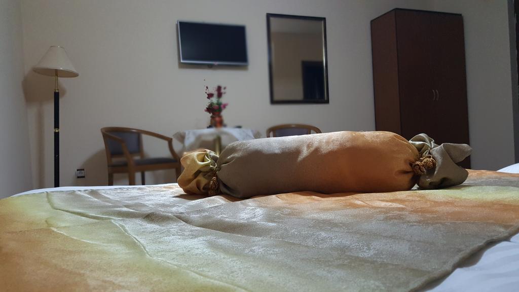 Hotel Casa Alex Târgu Jiu Pokój zdjęcie