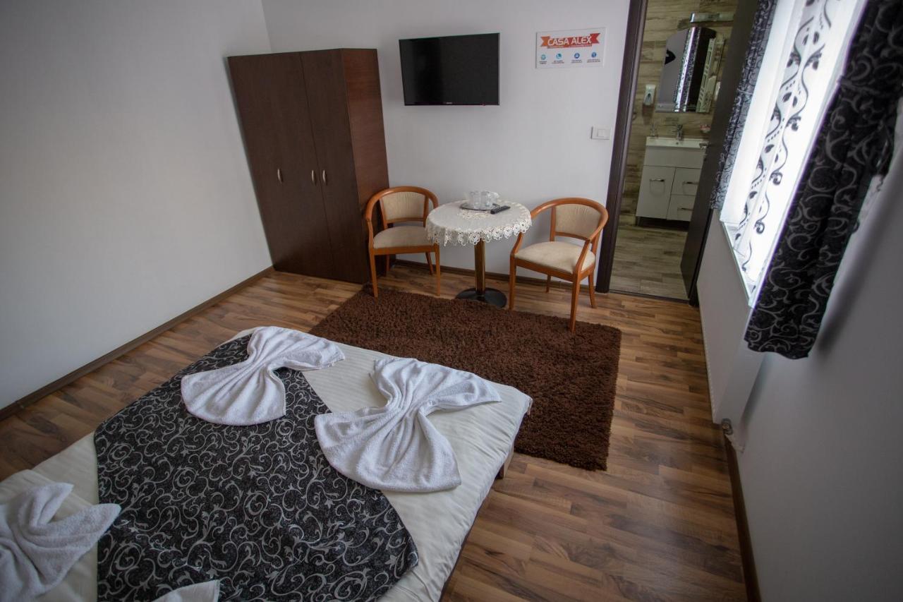 Hotel Casa Alex Târgu Jiu Zewnętrze zdjęcie