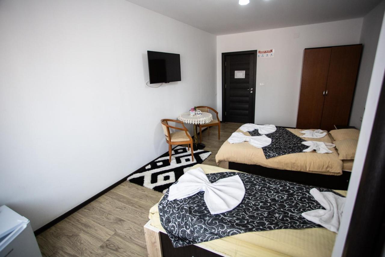 Hotel Casa Alex Târgu Jiu Zewnętrze zdjęcie
