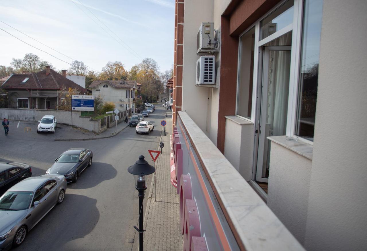 Hotel Casa Alex Târgu Jiu Zewnętrze zdjęcie