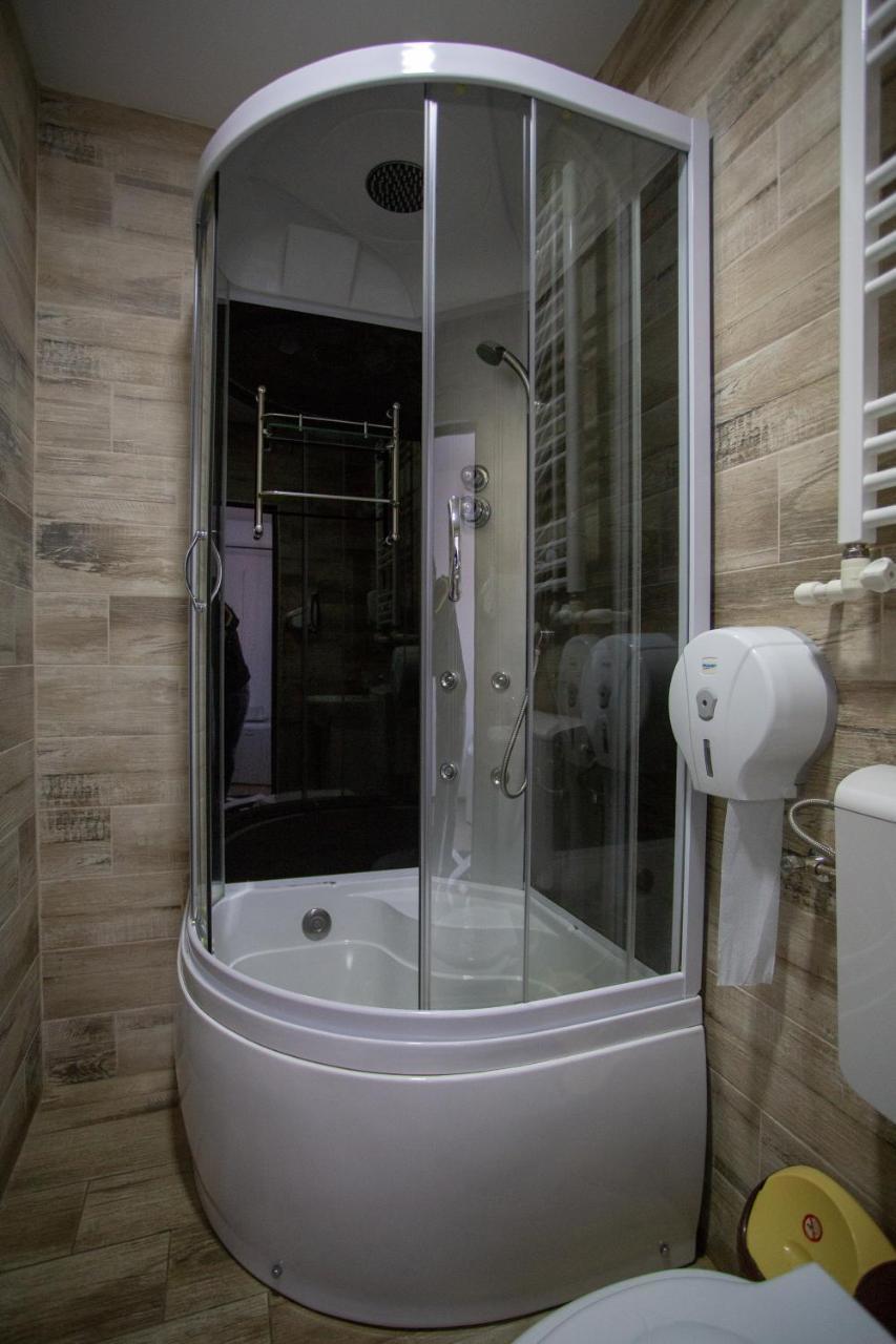 Hotel Casa Alex Târgu Jiu Zewnętrze zdjęcie
