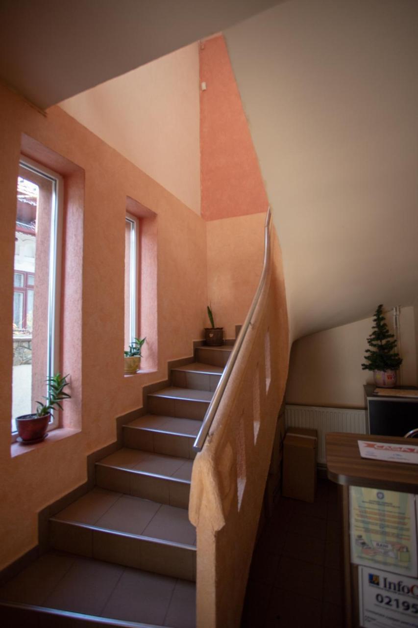 Hotel Casa Alex Târgu Jiu Zewnętrze zdjęcie
